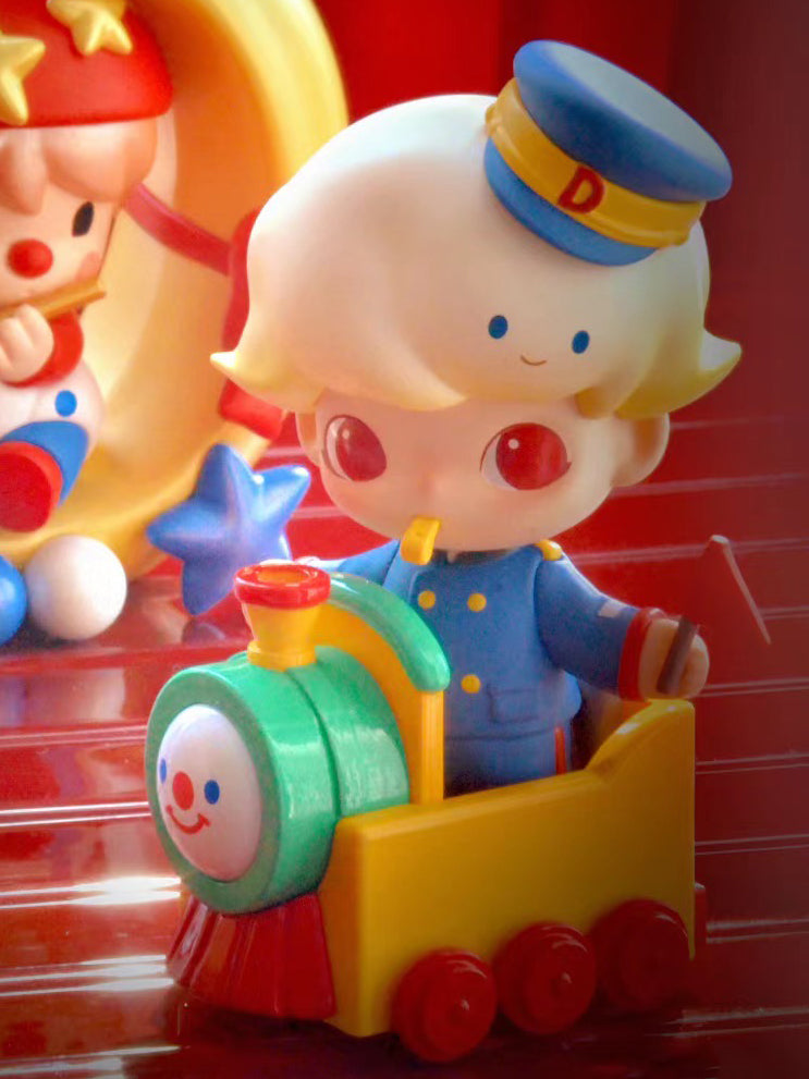 Gathering at the Pop Land Series Toy – arkboxing
